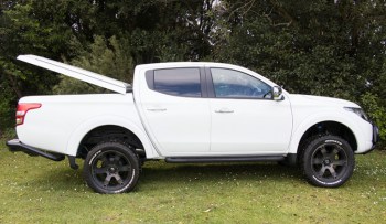 Cubierta plana PROFORM Mitsubishi L200 Triton 2015-2021 (doble cabina)